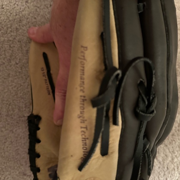 13-1/2” Pattern Worth Softball Glove Model SS135 - Picture 2 of 12